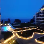 Skyline 20 With Sea View And Pool Warna