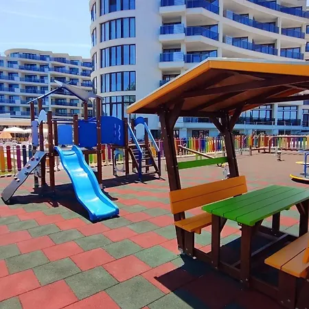 Апартаменти Skyline *